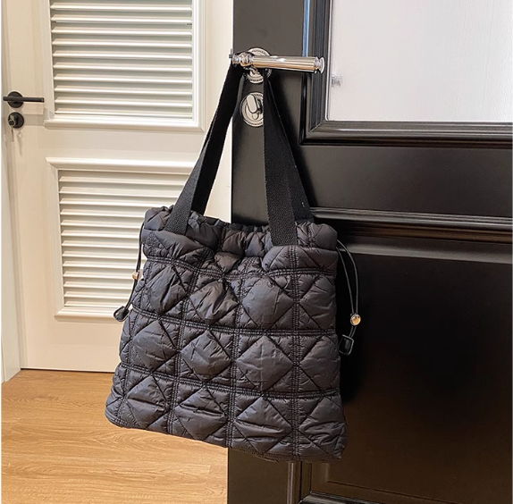 City Black Breeze Tote